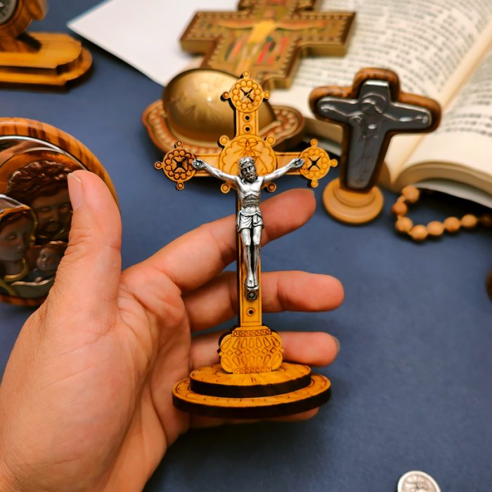 十字架-权杖-橄榄木-带圣尸带底座-13x7cm Catholic religious art