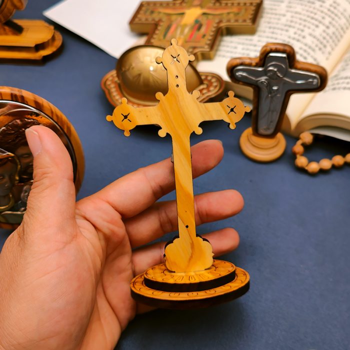 十字架-权杖-橄榄木-带圣尸带底座-13x7cm Catholic religious art