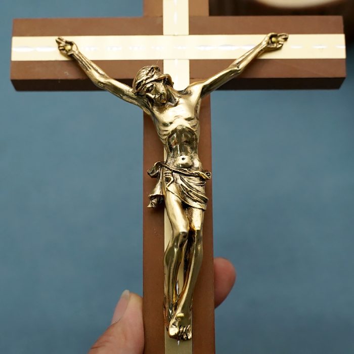 十字架-基督-胡桃木-25x13cm Catholic religious art
