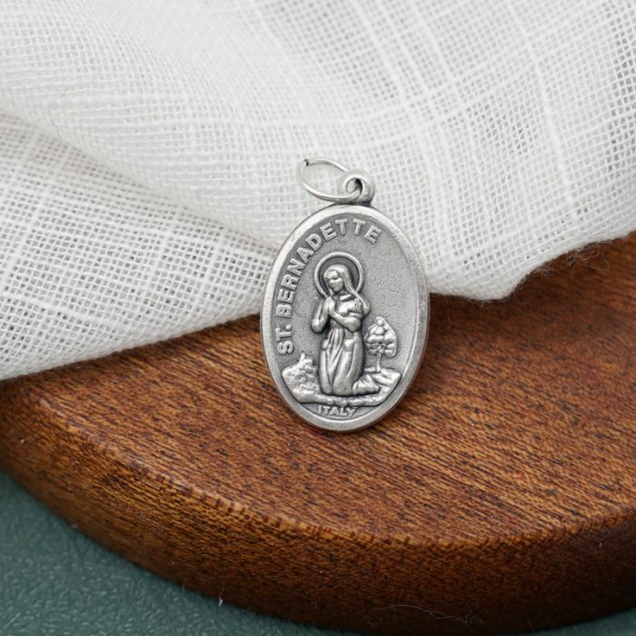 DIY小吊牌-露德显现+伯尔纳德-锌合金-镀银-2.2cm Catholic religious art