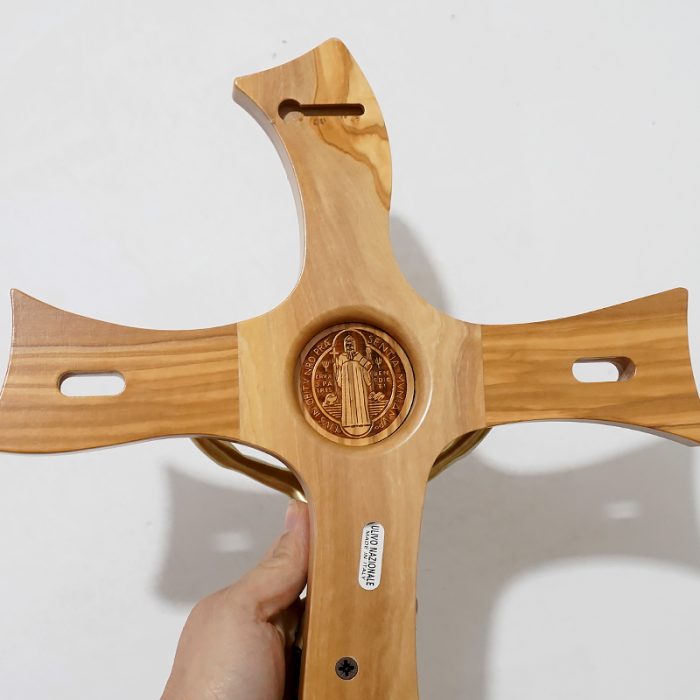 十字架-圣本笃-橄榄木抽象化设计树脂圣尸-48x28cm Catholic religious art