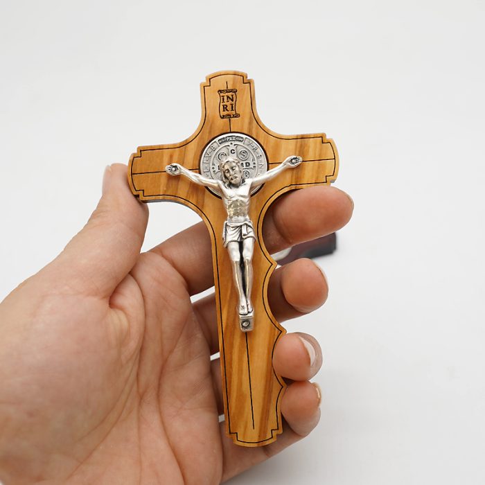 十字架-圣本笃-橄榄木手形带包装盒-12x6.7cm Catholic religious art