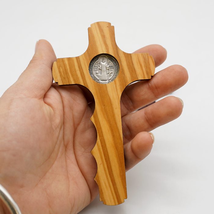 十字架-圣本笃-橄榄木手形带包装盒-12x6.7cm Catholic religious art