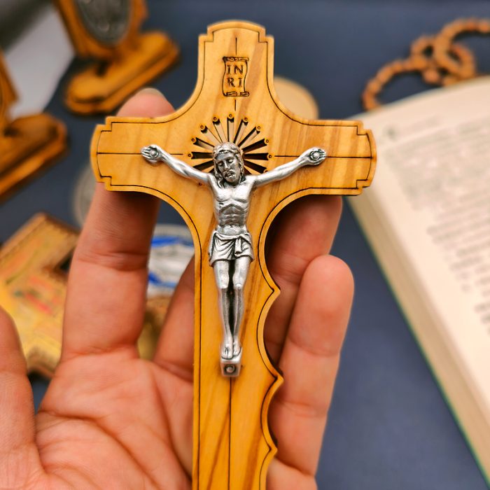 十字架-橄榄木手形带合金圣尸带包装盒-12x6.7cm Catholic religious art