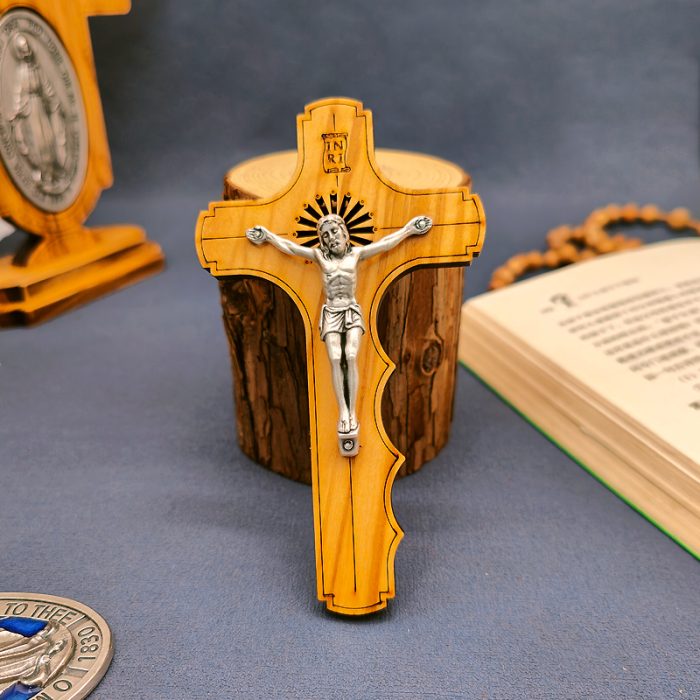 十字架-橄榄木手形带合金圣尸带包装盒-12x6.7cm Catholic religious art