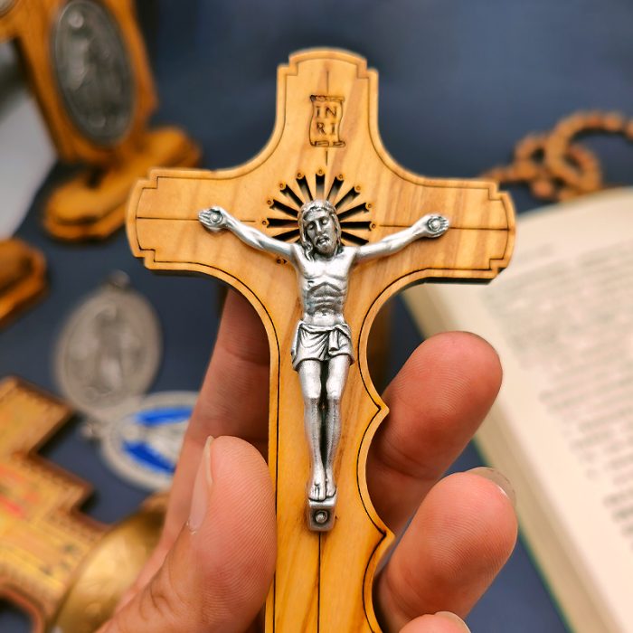 十字架-橄榄木手形带合金圣尸带包装盒-12x6.7cm Catholic religious art