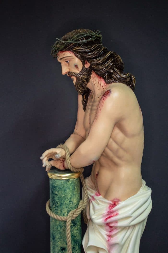 葡萄牙木雕-我们的主，被系在柱上的 Catholic religious art