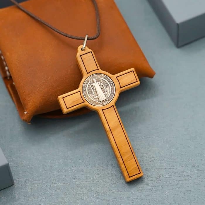 十字架项链-圣本笃-橄榄木-银色圣尸和圣牌-7.5cm Catholic religious art