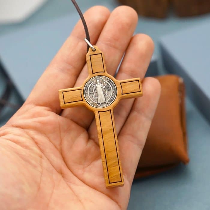十字架项链-圣本笃-橄榄木-银色圣尸和圣牌-7.5cm Catholic religious art