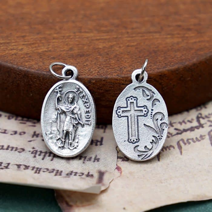 DIY小吊牌-圣速达+十字架和花-锌合金-镀银-2.2cm Catholic religious art