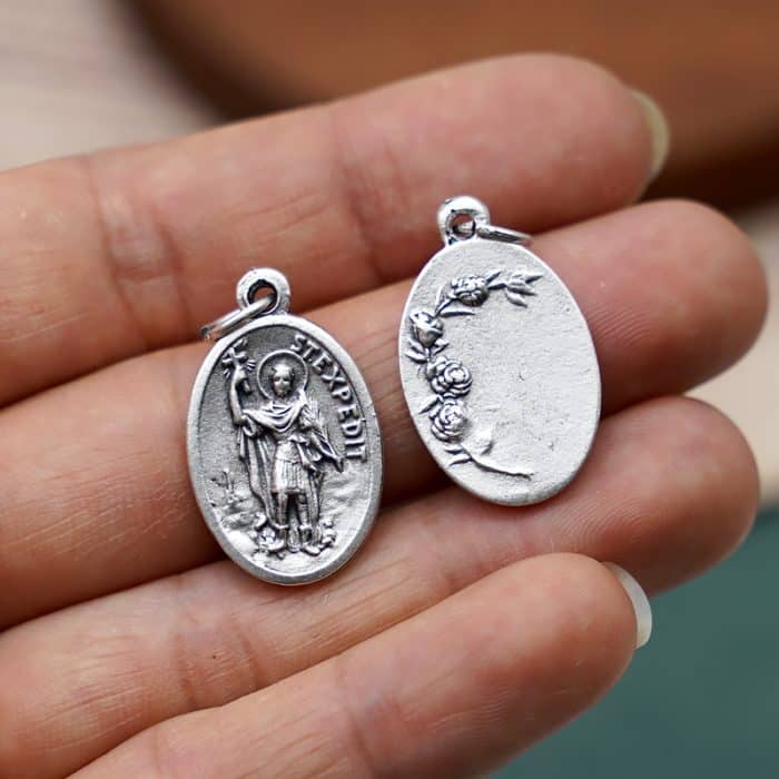 DIY小吊牌-圣速达+玫瑰花-锌合金-镀银-2.2cm Catholic religious art