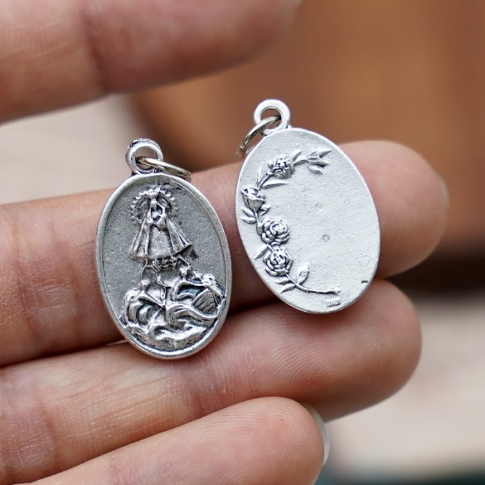 DIY小吊牌-科夫雷爱德圣母+玫瑰花-锌合金-2.2cm Catholic religious art