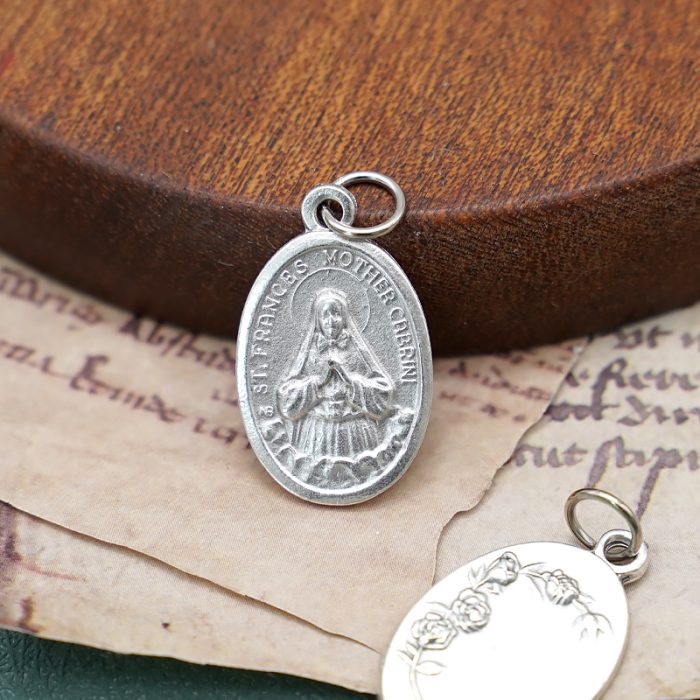 DIY小吊牌-圣方济斯嘉·卡布里尼+玫瑰花-锌合金-镀银-2.2cm Catholic religious art