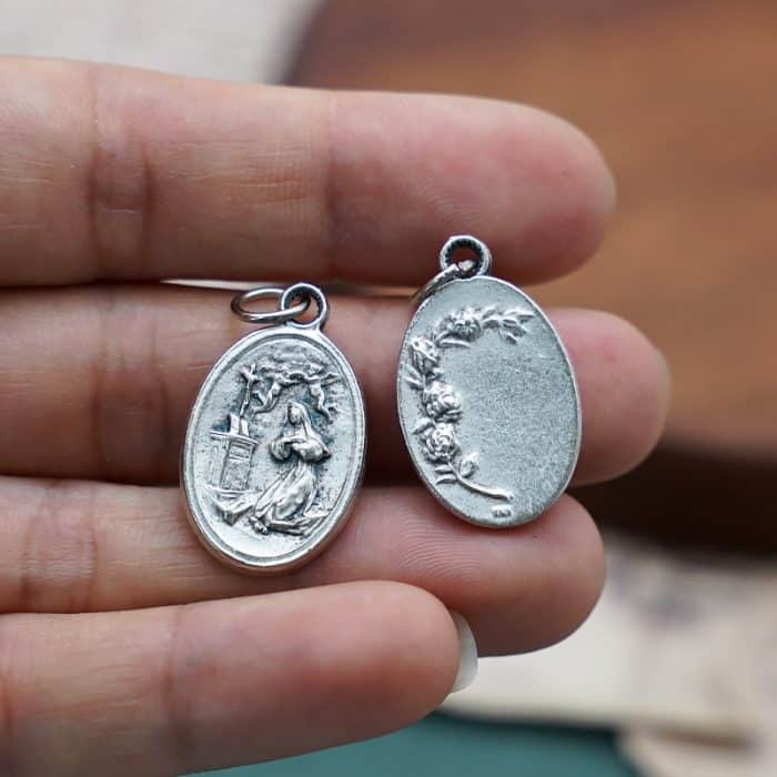 DIY小吊牌-圣妇丽达+玫瑰花（S. Rita）-锌合金-镀银-2.2cm Catholic religious art