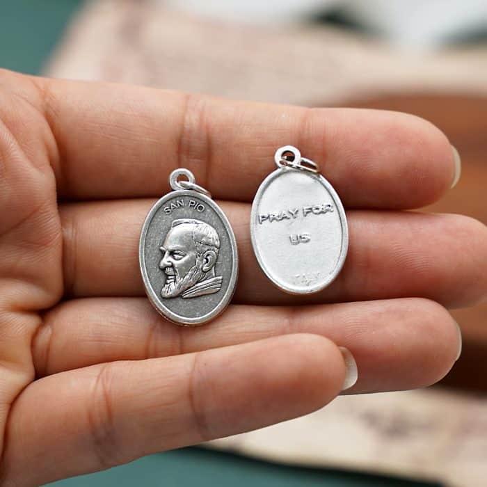 DIY小吊牌-庇护神父+字-锌合金-镀银-2.2cm Catholic religious art