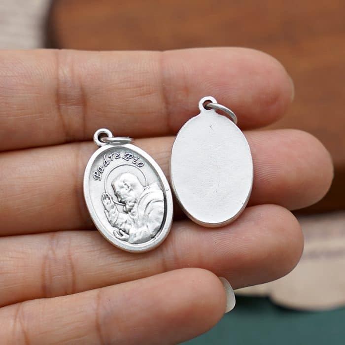 DIY小吊牌-庇护神父-锌合金-镀银-2.2cm Catholic religious art