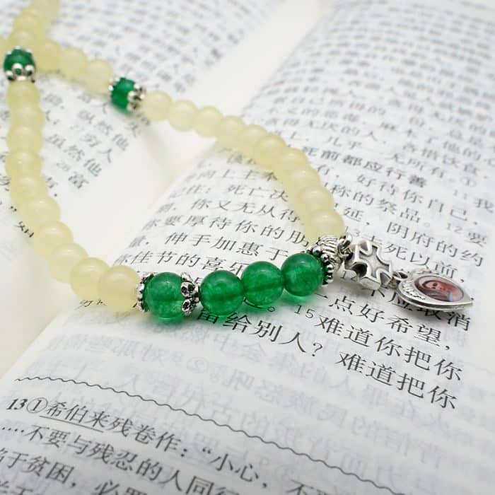 弹力手链-中国风-浅黄玉髓-合金珠 Catholic religious art