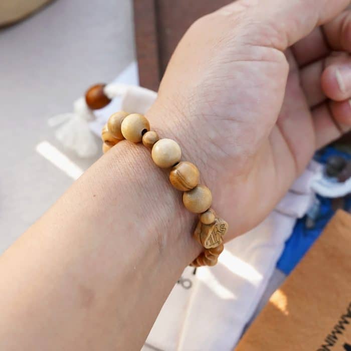 弹力手链-IHS符号-橄榄木-1.0cm-13颗珠 Catholic religious art