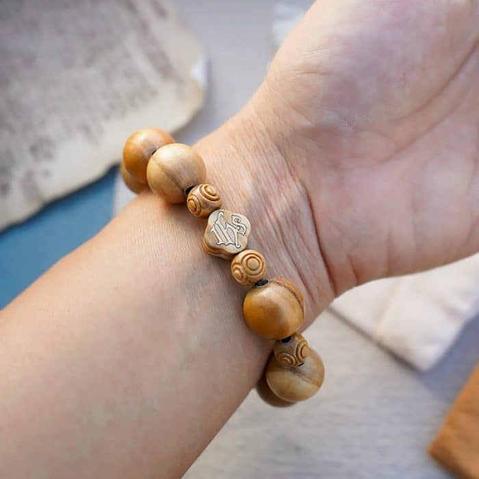 弹力手链-IHS符号-橄榄木-1.5cm Catholic religious art