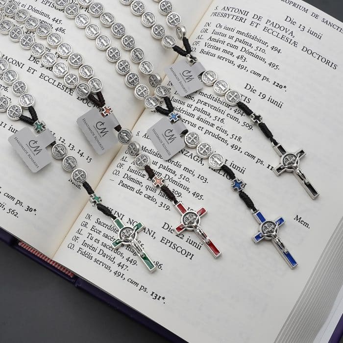 手工编织圣本笃玫瑰念珠 - 珐琅十字架与圣本笃奖章 Catholic religious art