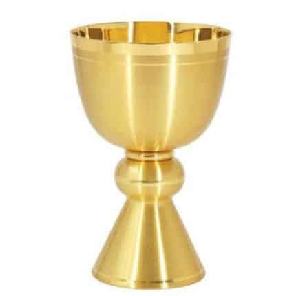 金属圣爵，杯直径11厘米，高17厘米