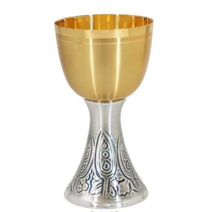 金属圣爵，杯直径11厘米，高20厘米