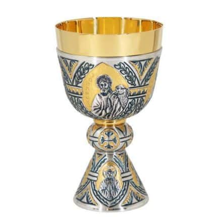 錾刻金属圣爵，杯直径11厘米，高19厘米