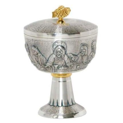 浮雕雕刻金属圣体盒，杯直径12厘米，高18厘米