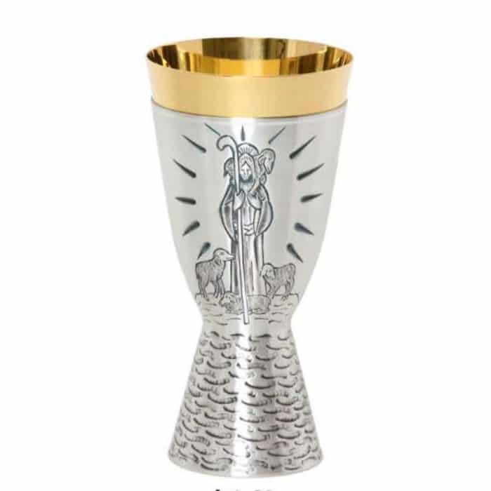 錾刻金属圣爵，杯直径9厘米，高18厘米 Catholic religious art