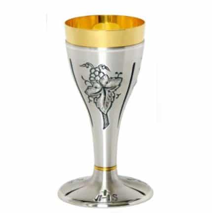 錾刻金属圣爵，杯直径9厘米，高20厘米