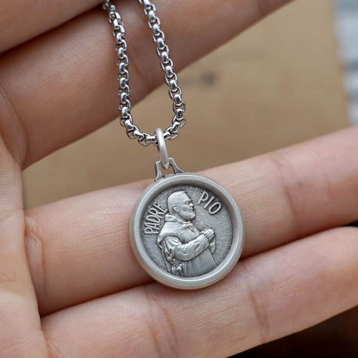 法国银圣牌-五伤庇护神父-18mm-送钛钢链 Catholic religious art