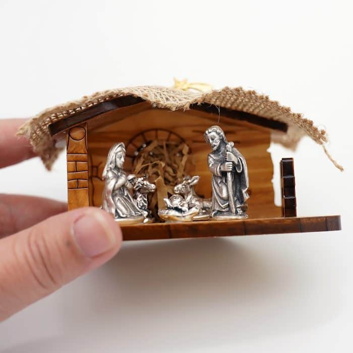 小屋-5个人物-麻布和稻草装饰-9.3x6.5x5.5cm Catholic religious art