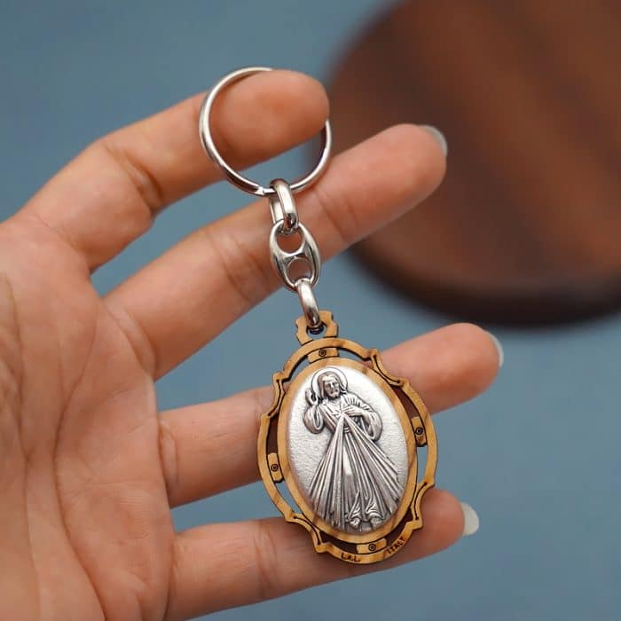 钥匙扣-上主慈悲-橄榄-镂空-带镀银合金圣牌-4.3x3.3cm Catholic religious art