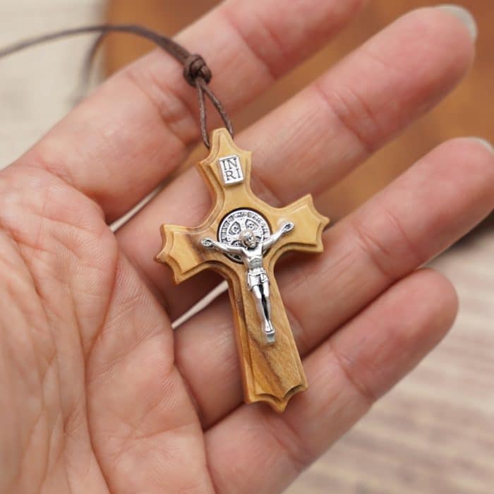 十字架-圣本笃-橄榄木制-异形设计-带环-4.8x3cm Catholic religious art