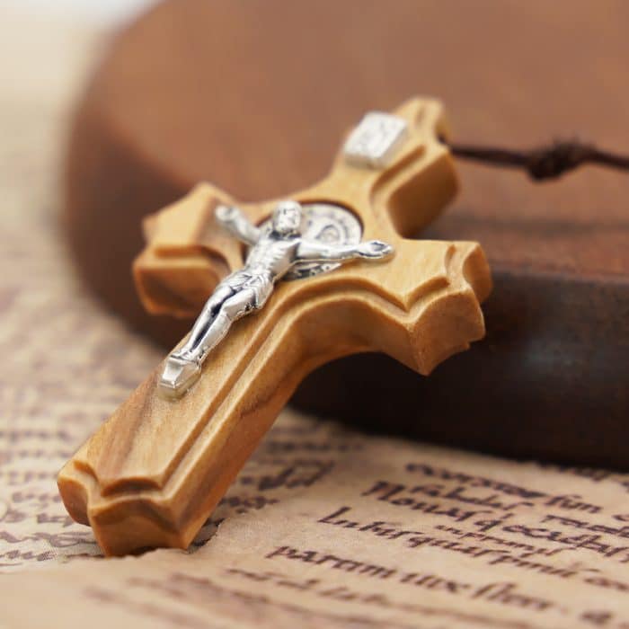 十字架-圣本笃-橄榄木制-异形设计-带环-4.8x3cm Catholic religious art