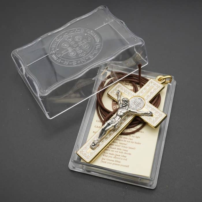 配件十字架-圣本笃-带装饰图案-金色-珐琅处理-7.5x4.2cm-白色 Catholic religious art