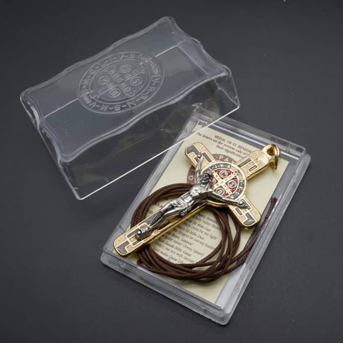 合金圣本笃十字架-金色-珐琅处理-带包装盒-7.5x4.5cm-黑色 Catholic religious art