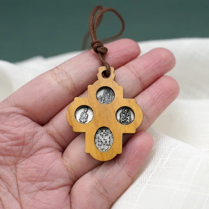 十字架-橄榄木合金-圣衣圣母-带挂绳带包装袋-3.7x3.3cm Catholic religious art