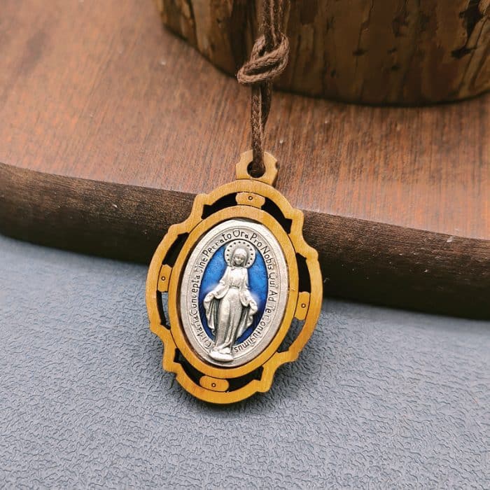 圣牌-橄榄木-镂空-镀银合金-珐琅处理-3.3x2.6cm Catholic religious art