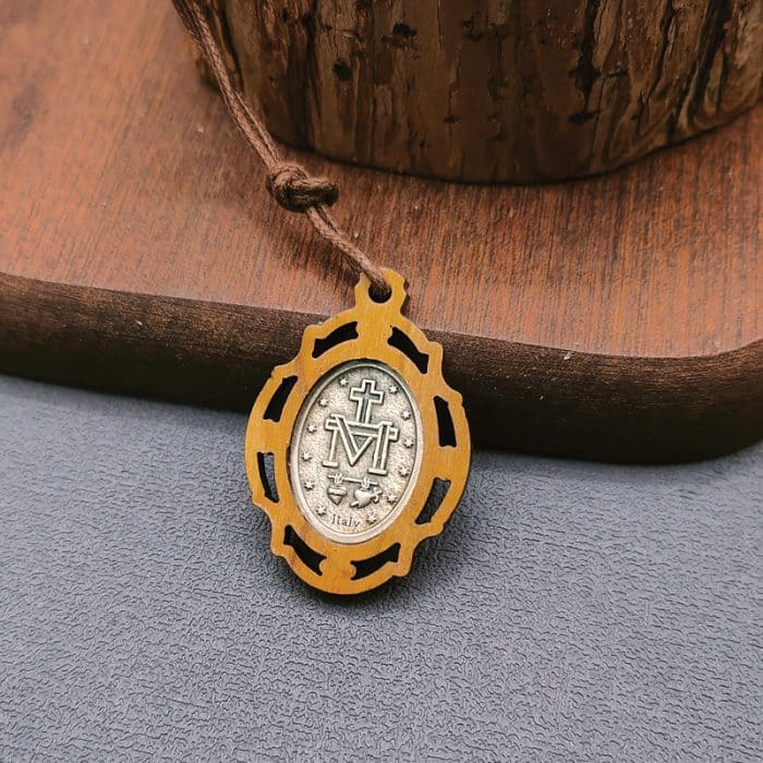 圣牌-橄榄木-镂空-镀银合金-珐琅处理-3.3x2.6cm Catholic religious art