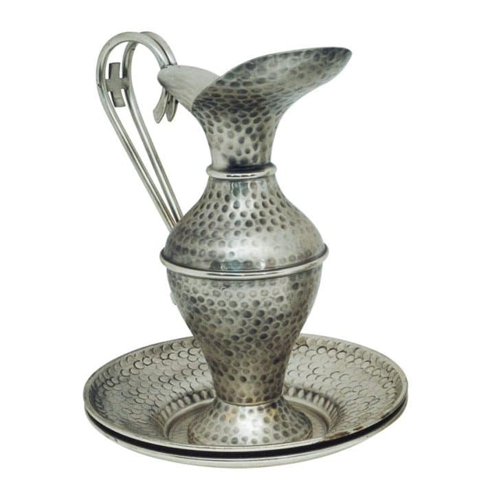 锤纹水壶和接盘 Catholic religious art