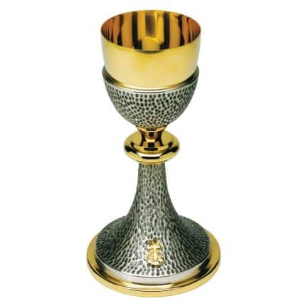 锤纹与錾刻圣爵 - 高20厘米