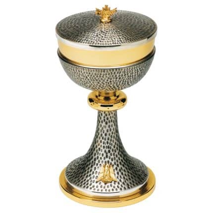 雕刻锤纹圣体盒 - 高23厘米，杯直径12厘米