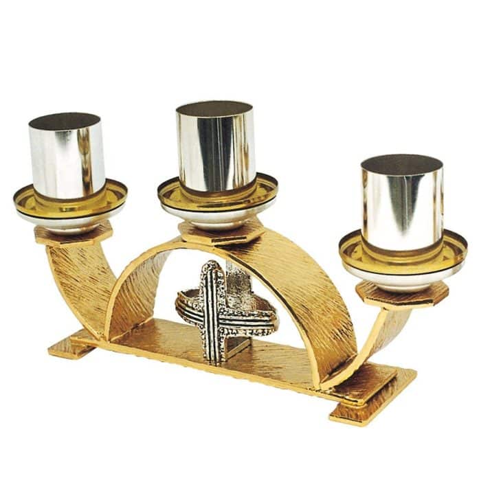 带镀银十字架的三支枝状烛台 Catholic religious art