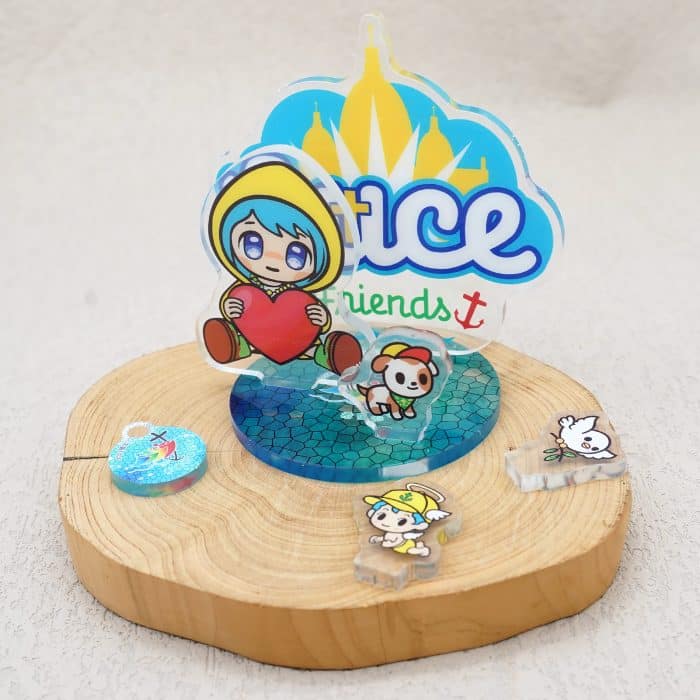 摆件-2025禧年-亚克力-黄衣爱心吉祥物-14cm Catholic religious art