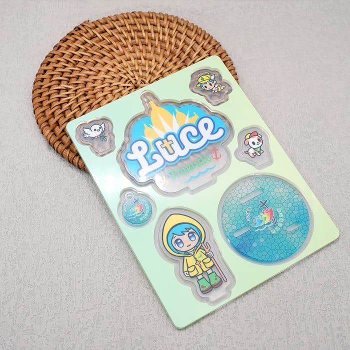 摆台-2025禧年-亚克力-正面黄衣手杖吉祥物-14cm (复制) Catholic religious art