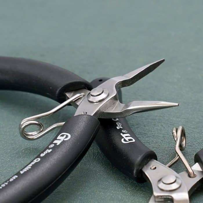 尖嘴钳子 Catholic religious art