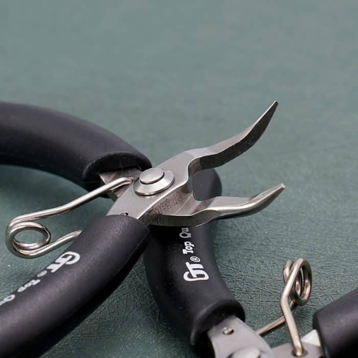 弯嘴钳子 Catholic religious art