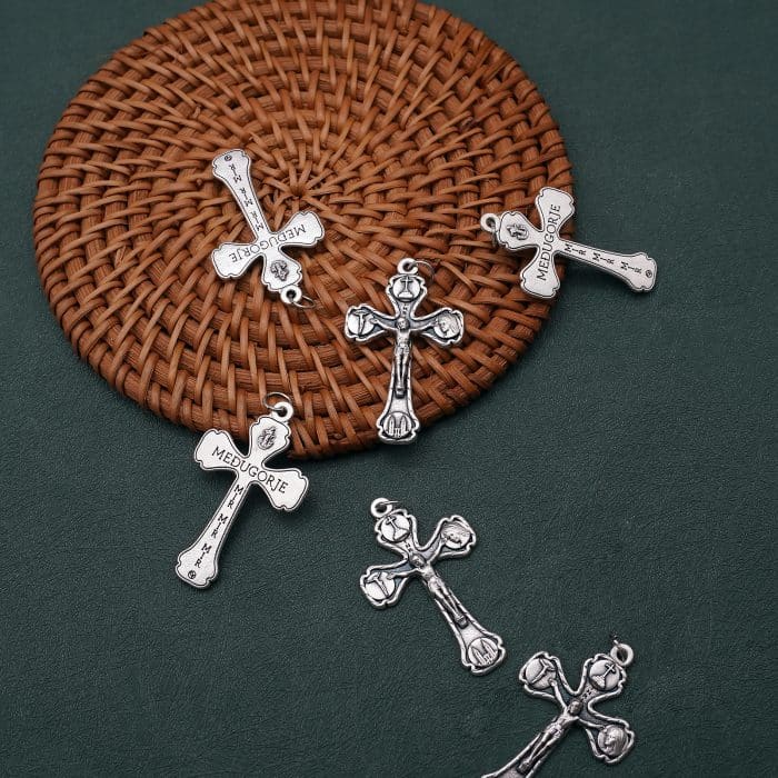 DIY十字架-默主哥耶和平-锌合金-3.9x2.7cm Catholic religious art