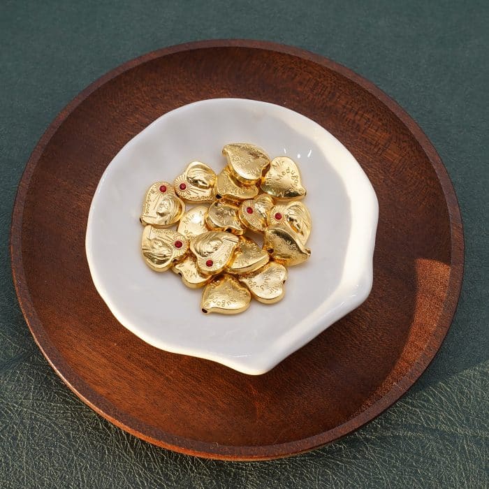 DIY珠子-默主哥耶桃心金色红钻-锌合金-13mm Catholic religious art